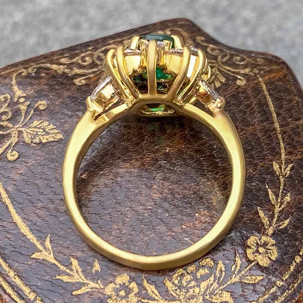 Vintage Emerald & Diamond Ring
